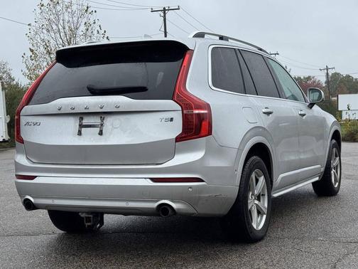 2018 Volvo XC90 T5 Momentum
