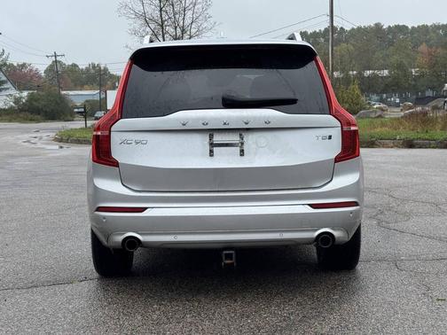 2018 Volvo XC90 T5 Momentum