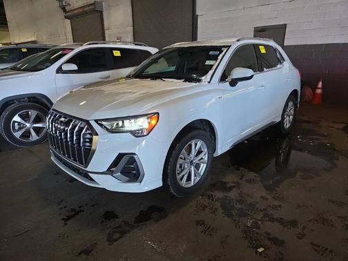 2021 Audi Q3 45 S line Premium