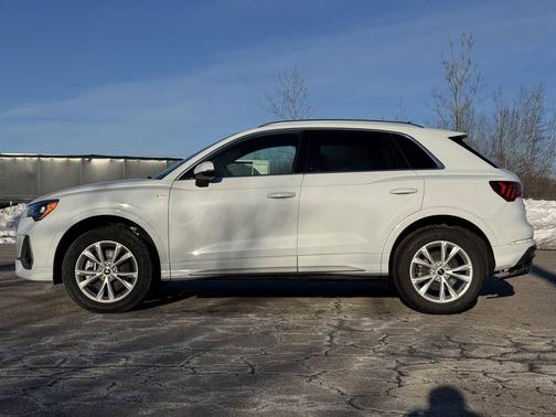 2021 Audi Q3 45 S line Premium