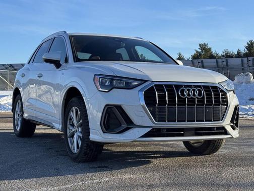2021 Audi Q3 45 S line Premium