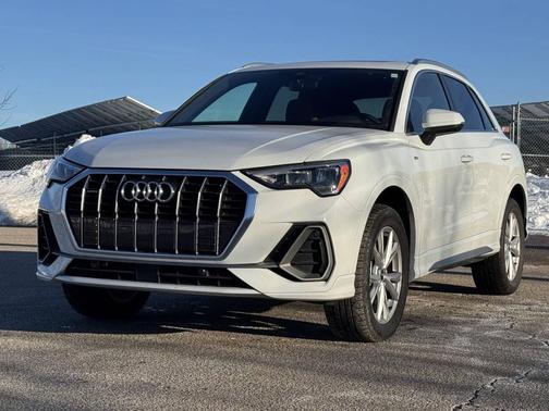 2021 Audi Q3 45 S line Premium