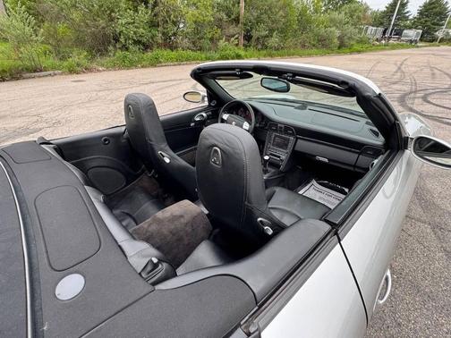 2006 Porsche 911 Carrera 4
