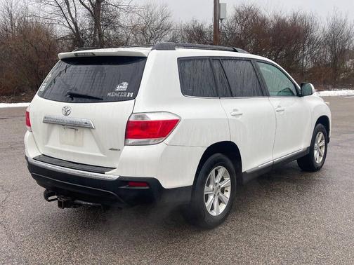 2011 Toyota Highlander SE