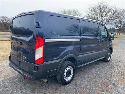 2022 Ford Transit-250 Base
