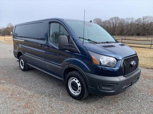 2022 Ford Transit-250 Base