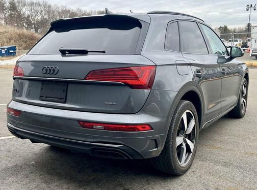 2022 Audi Q5 45 S line Premium Plus
