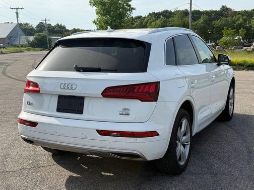 Ibis White 2018 Audi Q5 2.0T Prestige
