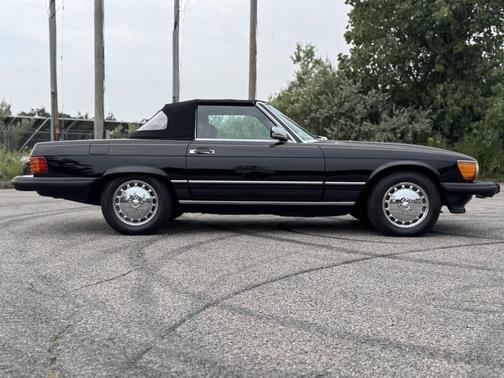 1987 Mercedes-Benz S-Class 560 SL 2dr Convertible
