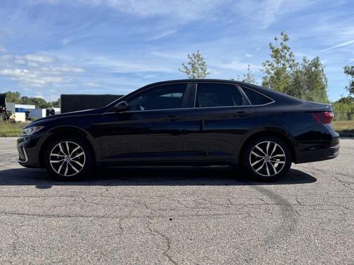 2025 Volkswagen Jetta 1.5T SE