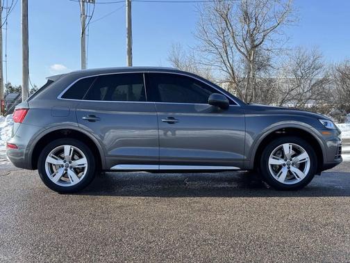 2018 Audi Q5 2.0T Premium Plus
