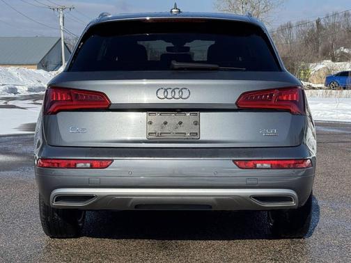 2018 Audi Q5 2.0T Premium Plus