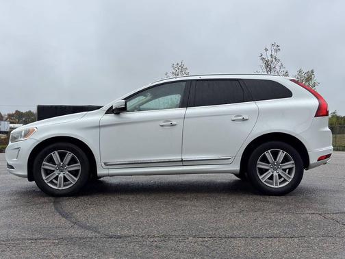 2016 Volvo XC60 T6 Drive-E