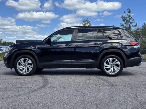 2021 Volkswagen Atlas 3.6L SE w/Technology