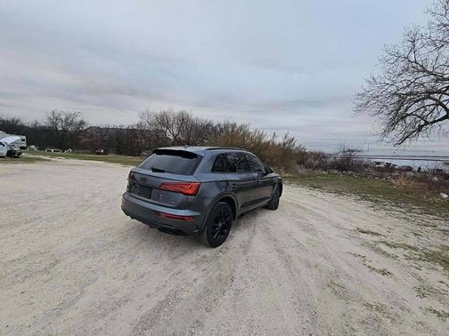 2024 Audi Q5 45 S line Premium