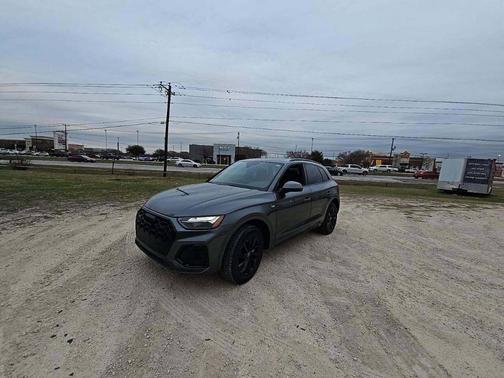 2024 Audi Q5 45 S line Premium