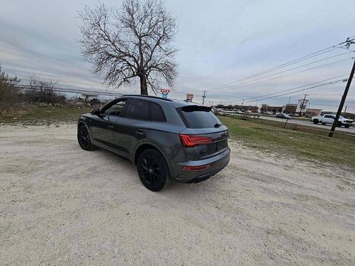 2024 Audi Q5 45 S line Premium