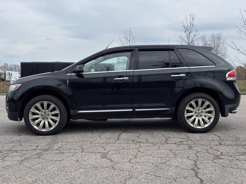 2013 Lincoln MKX Base