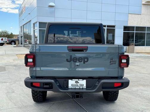 2025 Jeep Gladiator Willys