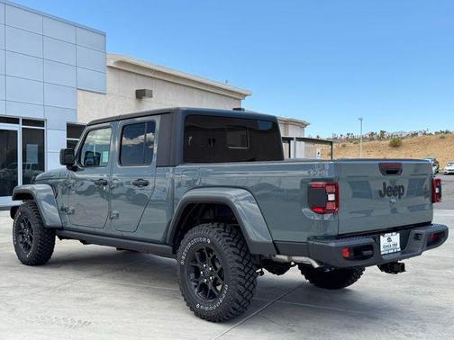 2025 Jeep Gladiator Willys
