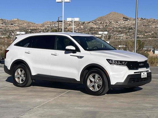 2023 Kia Sorento LX