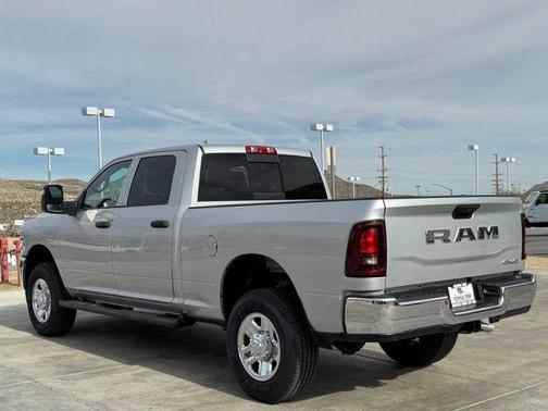 2026 RAM 2500 Tradesman Crew Cab 4x4 6'4' Box