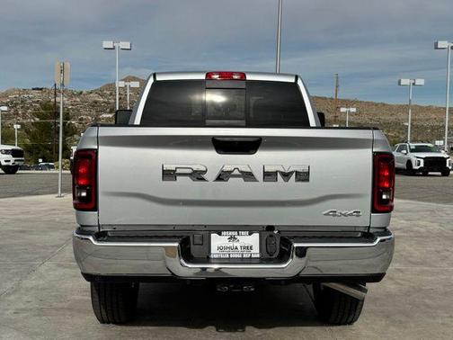 2026 RAM 2500 Tradesman Crew Cab 4x4 6'4' Box
