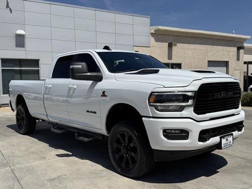 2023 RAM 3500 Laramie Crew Cab 4x4 8' Box