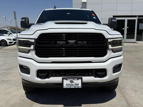 2023 RAM 3500 Laramie Crew Cab 4x4 8' Box