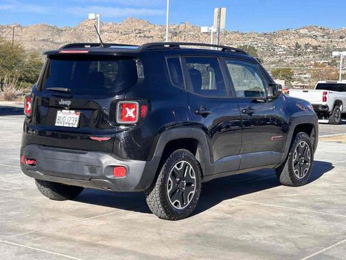 2016 Jeep Renegade Trailhawk
