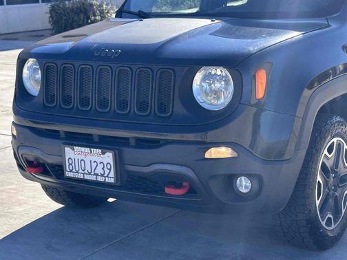 2016 Jeep Renegade Trailhawk