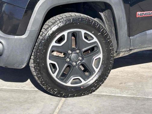 2016 Jeep Renegade Trailhawk