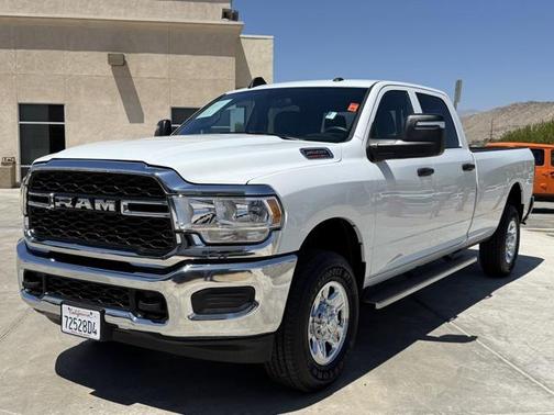 2024 RAM 3500 Tradesman Crew Cab 4x4 8' Box