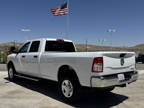 2024 RAM 3500 Tradesman Crew Cab 4x4 8' Box