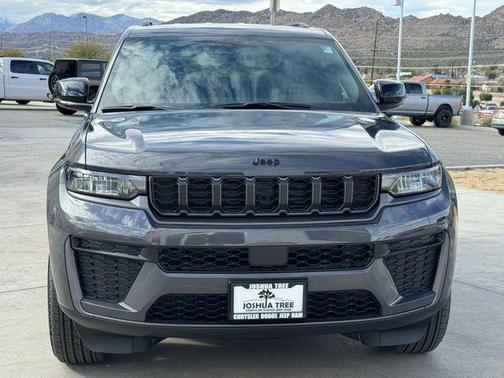 2026 Jeep Grand Cherokee Altitude