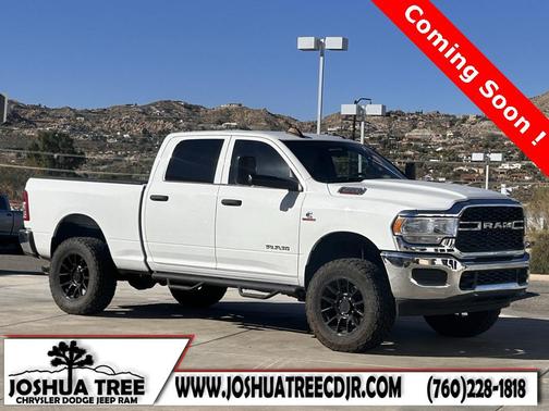 2022 RAM 2500 Tradesman Crew Cab 4x4 6'4' Box