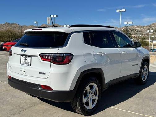 2023 Jeep Compass Latitude