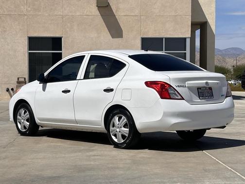 2014 Nissan Versa 1.6 S