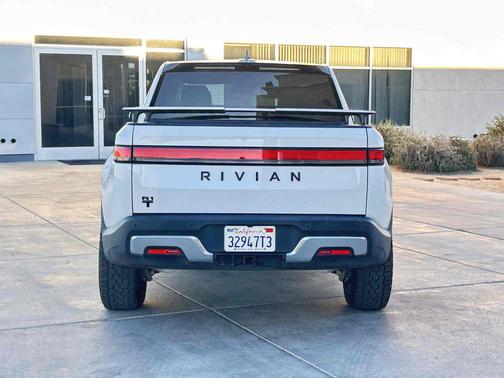 2023 Rivian R1T Adventure Quad Motor Large Pack
