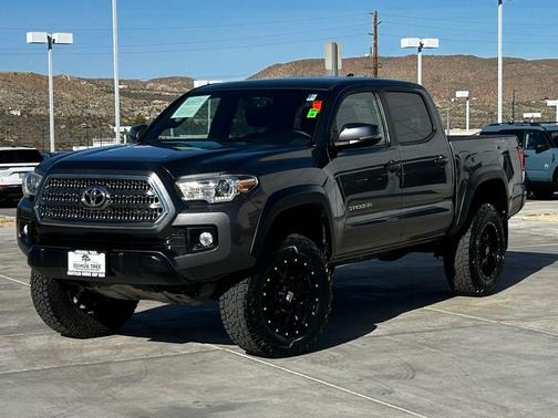 2017 Toyota Tacoma SR5