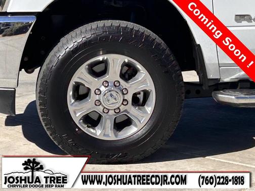 2022 RAM 2500 Big Horn Crew Cab 4x4 6'4' Box