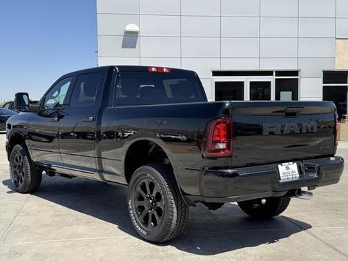 2025 RAM 2500 Big Horn Crew Cab 4x4 6'4' Box