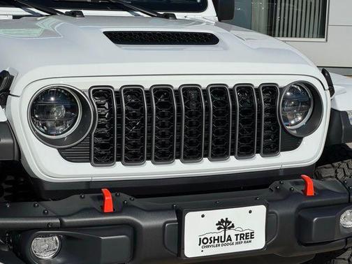 2025 Jeep Gladiator Mojave X