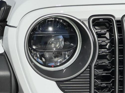 2025 Jeep Gladiator Mojave X