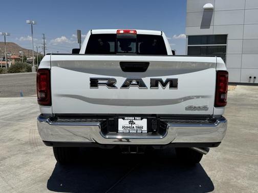 2025 RAM 3500 Tradesman Crew Cab 4x4 8' Box