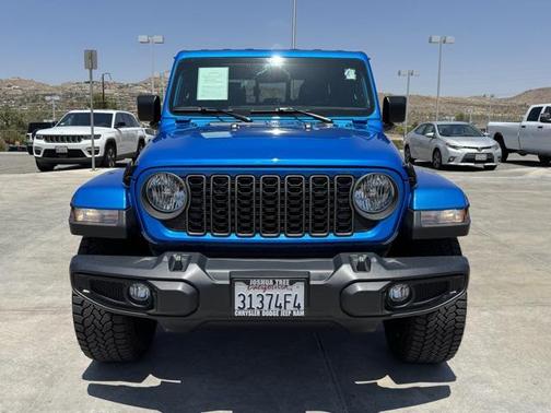 2025 Jeep Gladiator Nighthawk