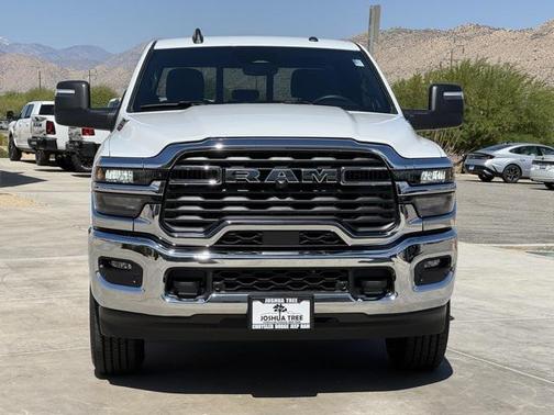 2025 RAM 2500 Tradesman Crew Cab 4x4 6'4' Box