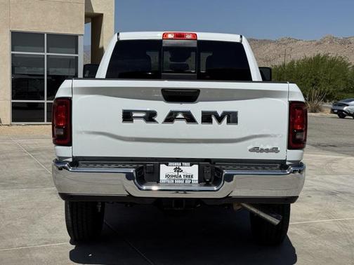 2025 RAM 2500 Tradesman Crew Cab 4x4 6'4' Box
