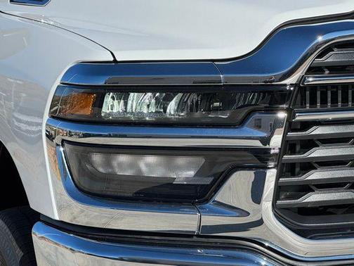 2026 RAM 2500 Tradesman Crew Cab 4x4 6'4' Box