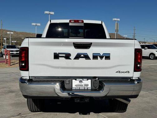2026 RAM 2500 Tradesman Crew Cab 4x4 6'4' Box